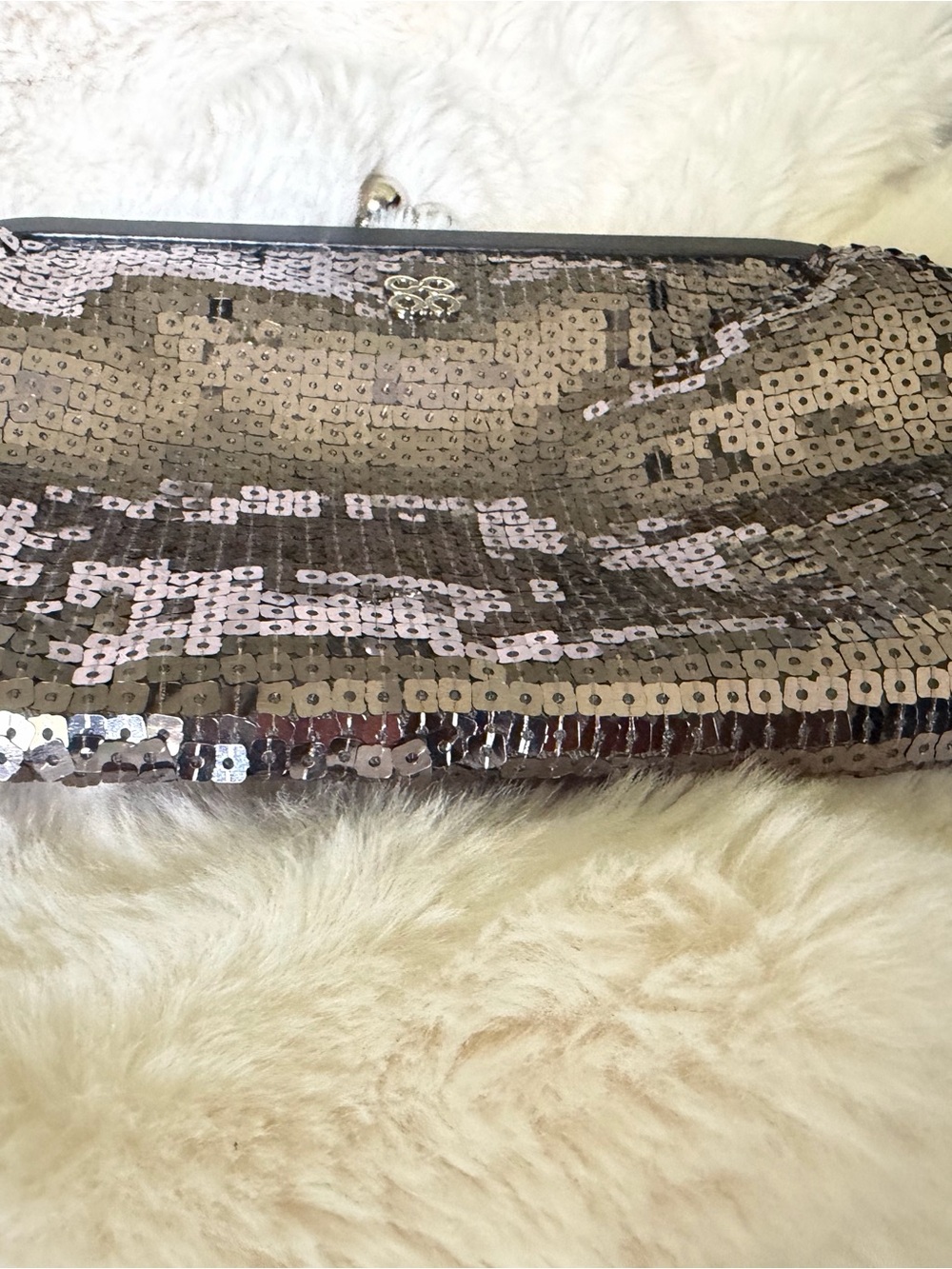 Coach Silver Sequin Kiss-Lock Clutch - Picture 7 of 9